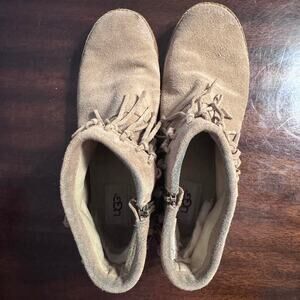 Tan suede ugg boots